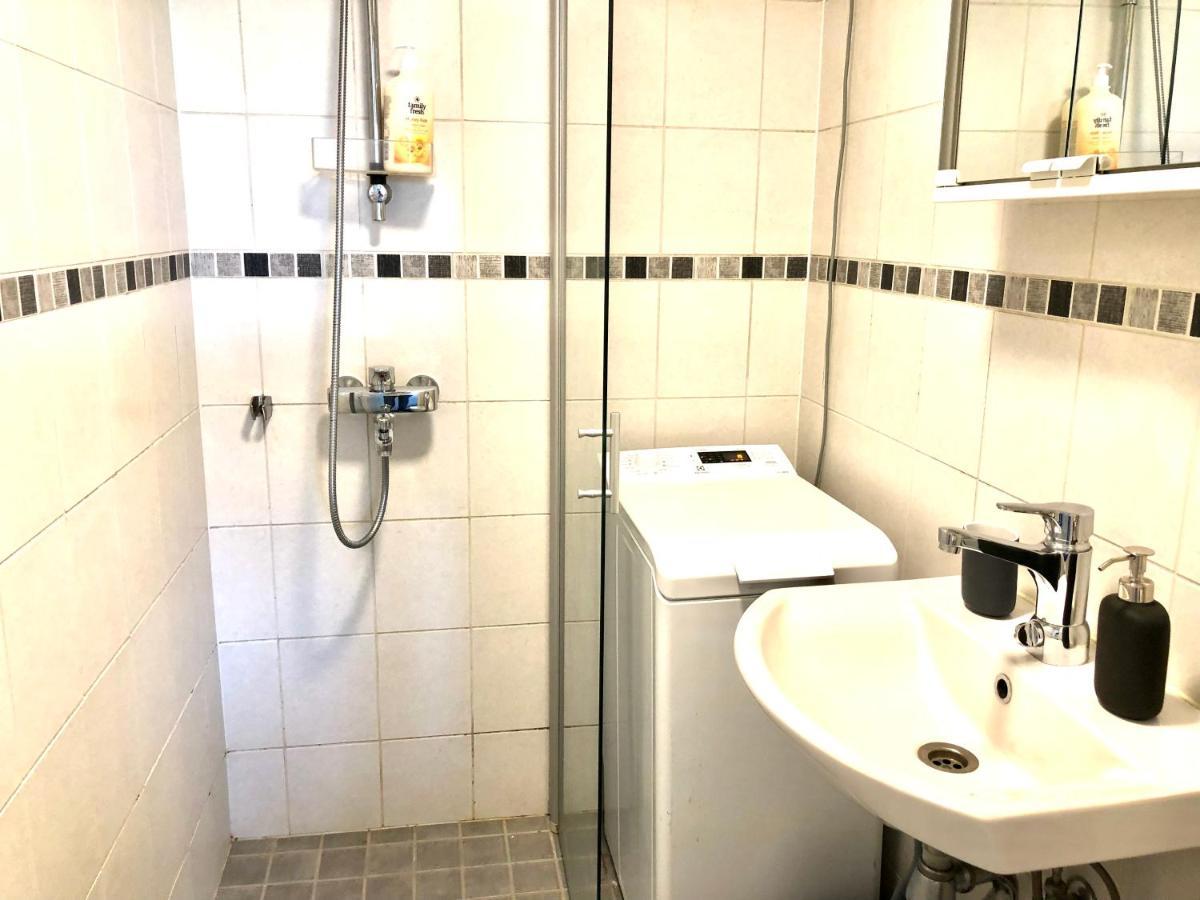 Scandinavian Apartments Heart Of The City Tyoemiehenkatu Helsinki Ngoại thất bức ảnh